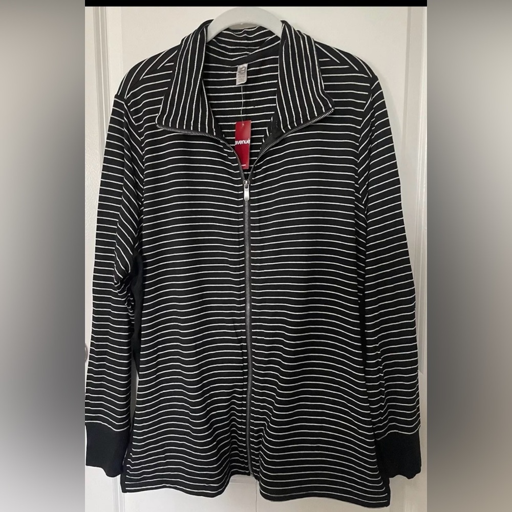 Avenue NWT lightweight jacket 22/24